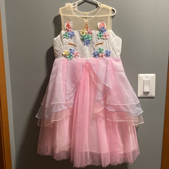 BRAND NEW GIRLS DRESS SIZE 10! NWT. SMOKE FREE HOME. - Picture 2 of 8